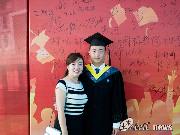 1561266424068007232.jpg 4.jpg