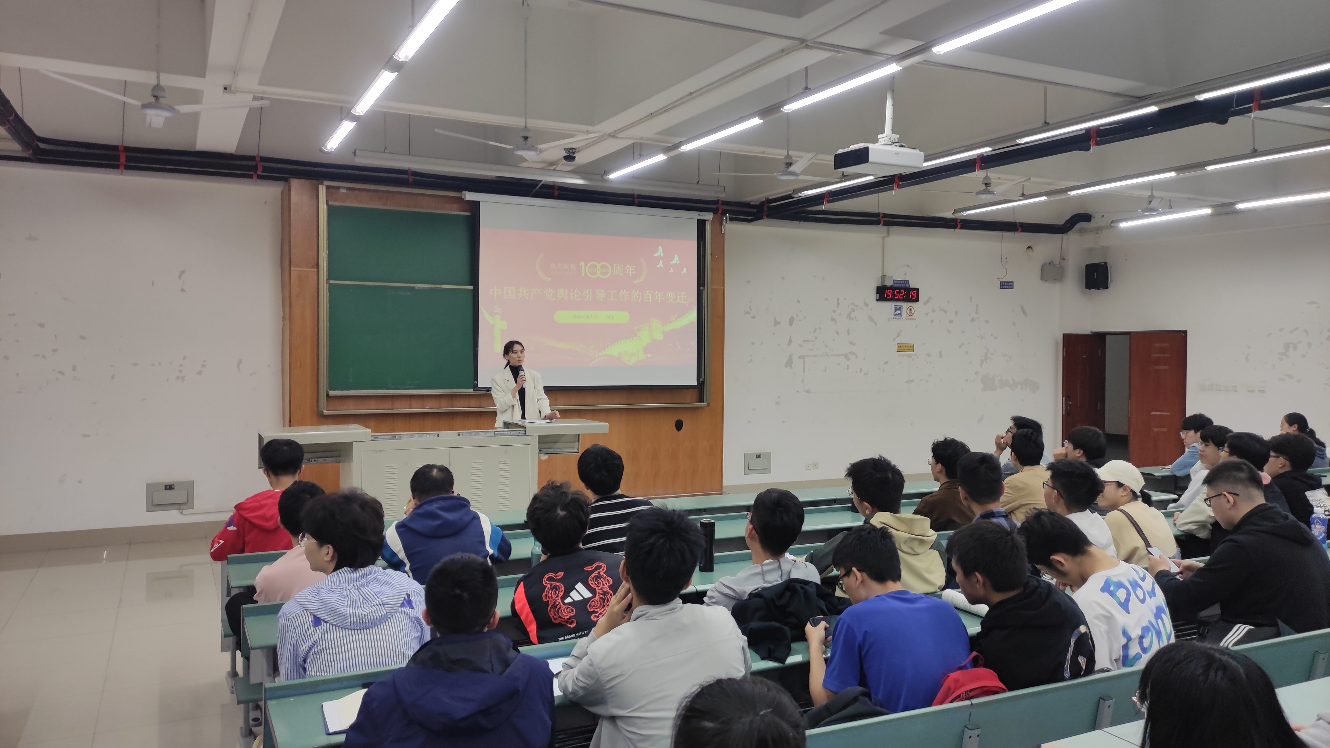 1618804869168021929.jpg 1618804869168021929.jpg