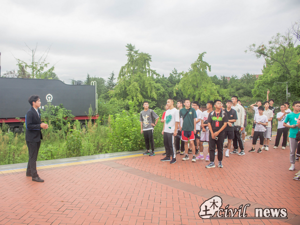 1661849219413038182.jpg 2.jpg