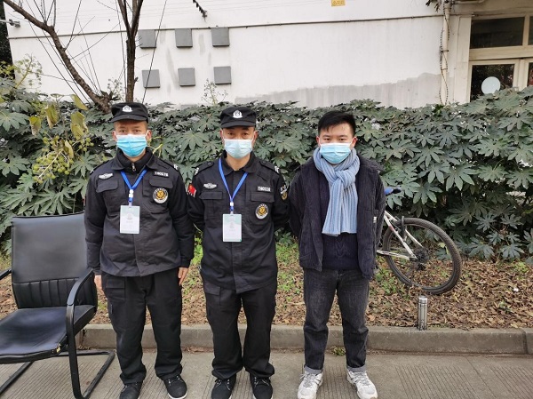 1611676947294018230.jpg 2.jpg