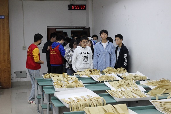 1604388421476006980.jpg 06.jpg