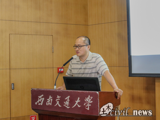 1562482877226041664.jpg 道路与铁道.jpg